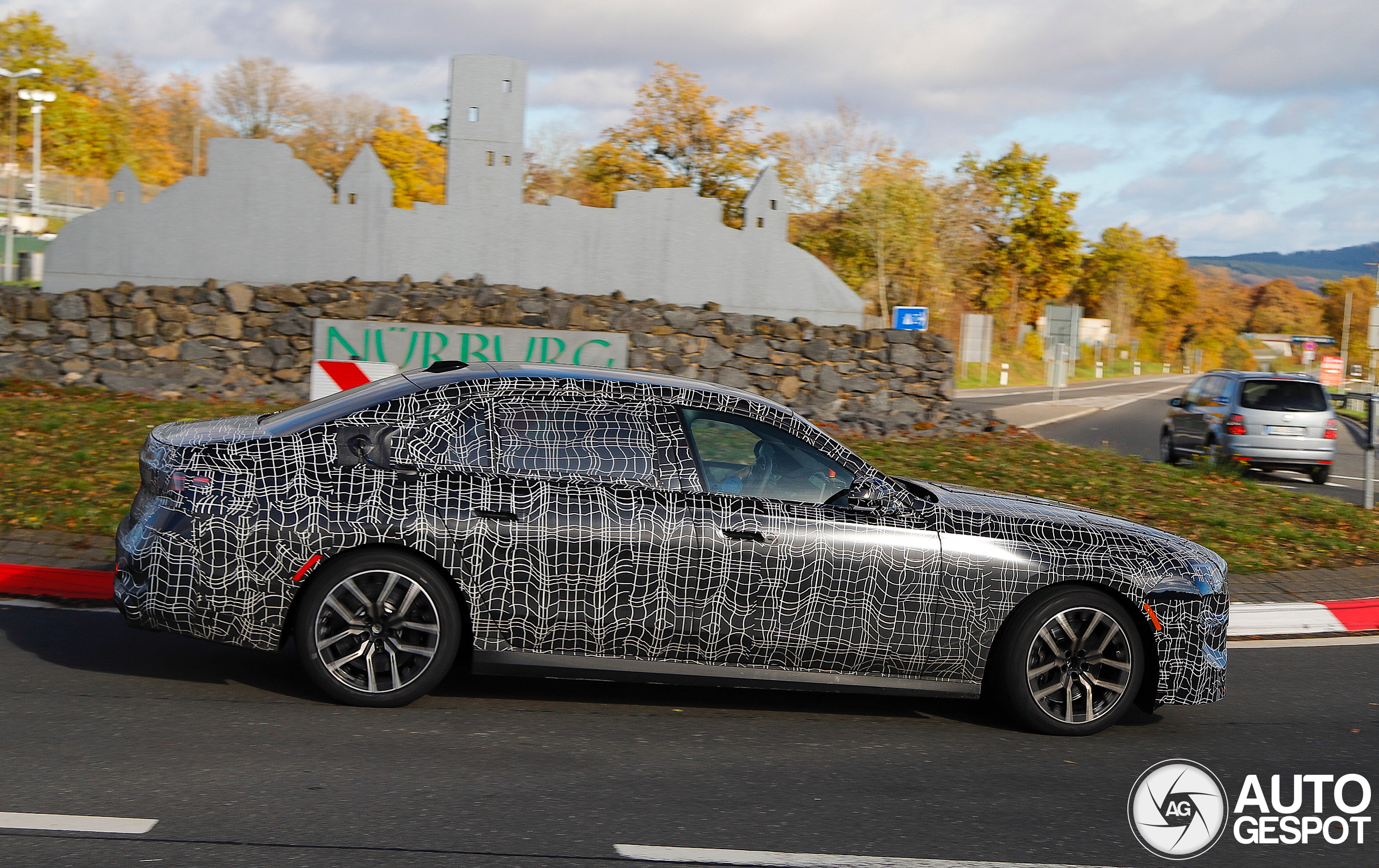 BMW M760e xDrive 2026