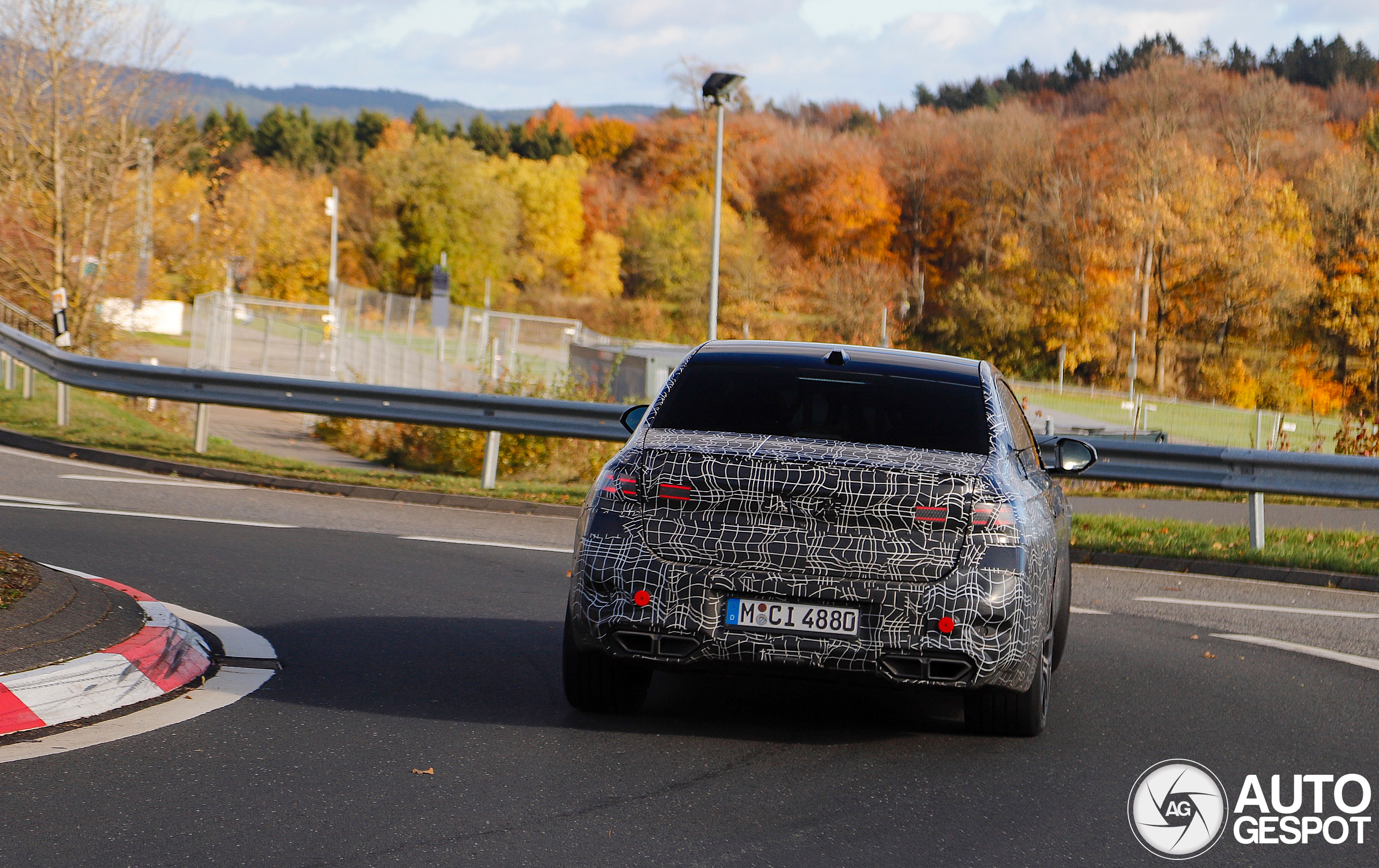 BMW M760e xDrive 2026