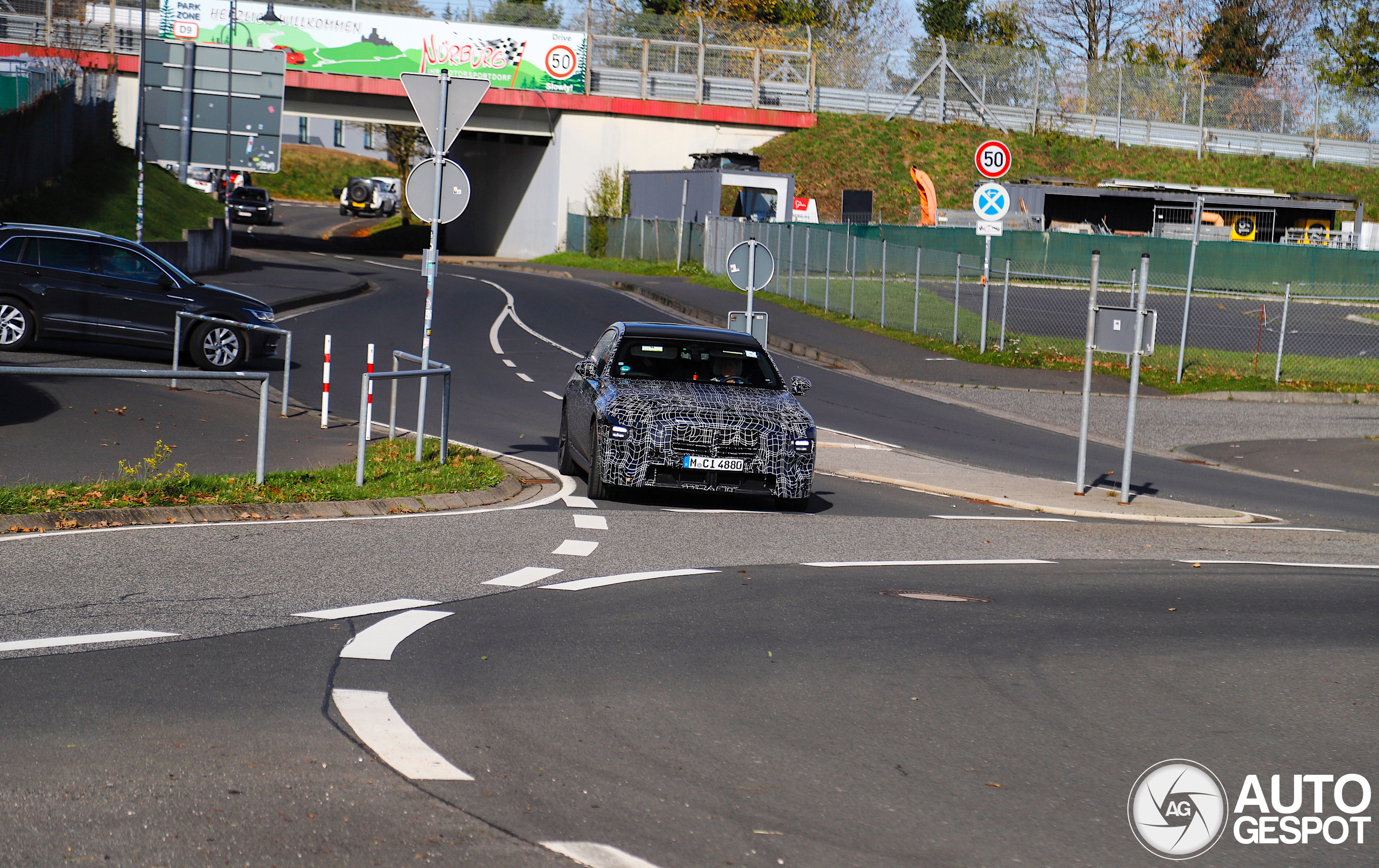 BMW M760e xDrive 2026