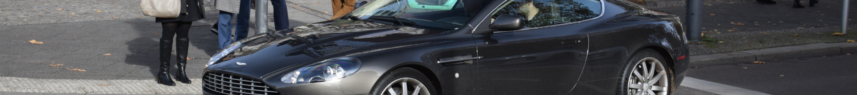 Aston Martin DB9