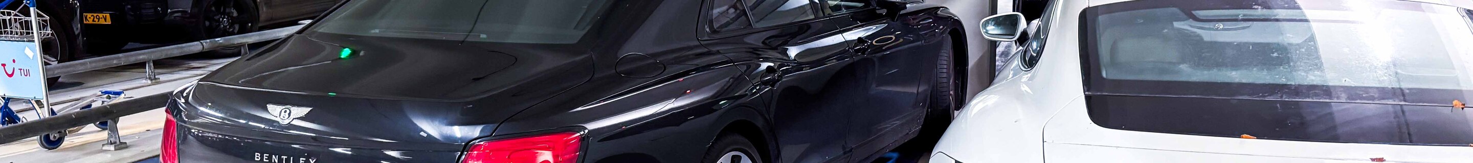 Bentley Flying Spur Hybrid