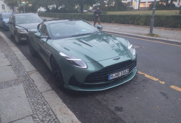 Aston Martin DB12