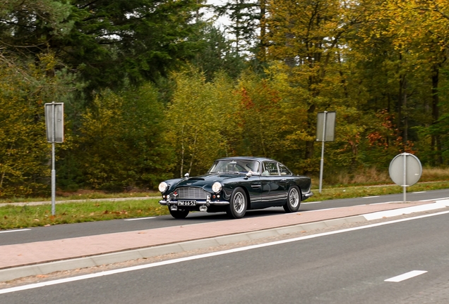 Aston Martin DB4 Series IV