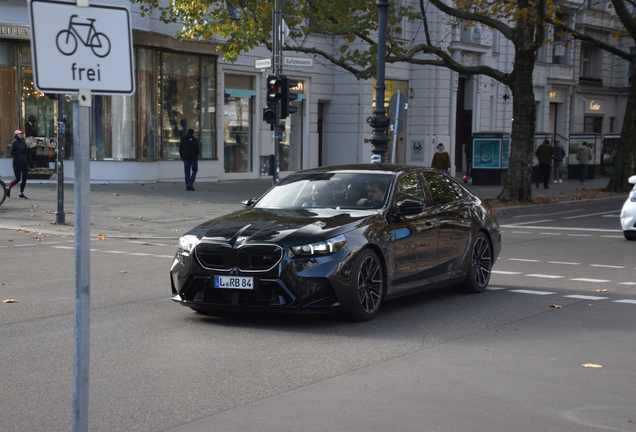 BMW M5 G90
