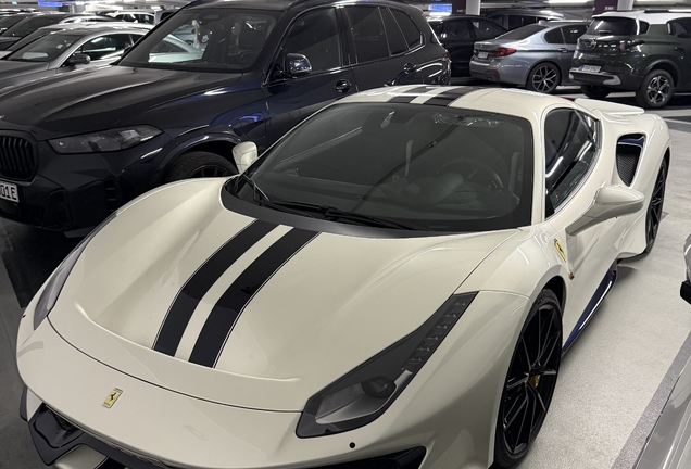 Ferrari 488 Pista