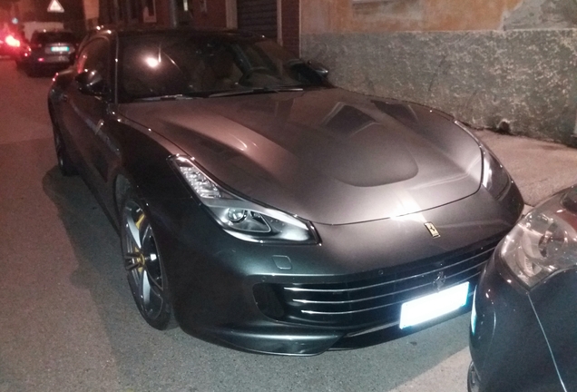 Ferrari GTC4Lusso