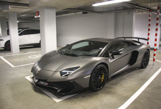 Lamborghini Aventador LP750-4 SuperVeloce