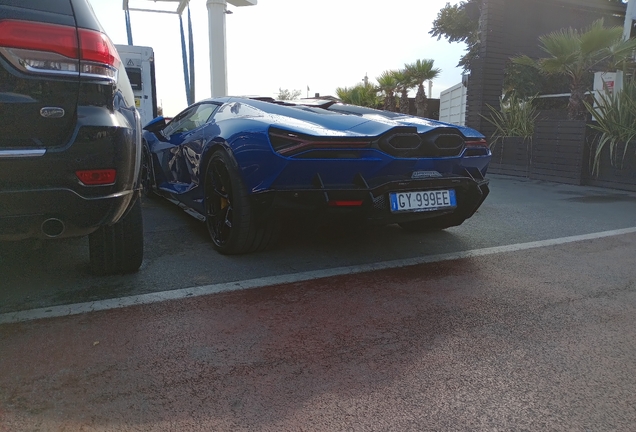 Lamborghini Revuelto