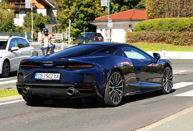 McLaren GT