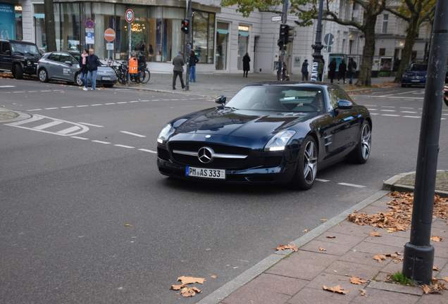 Mercedes-Benz SLS AMG
