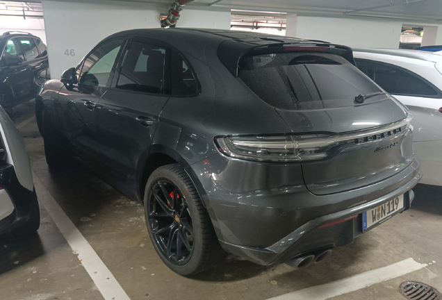 Porsche 95B Macan GTS MkIII