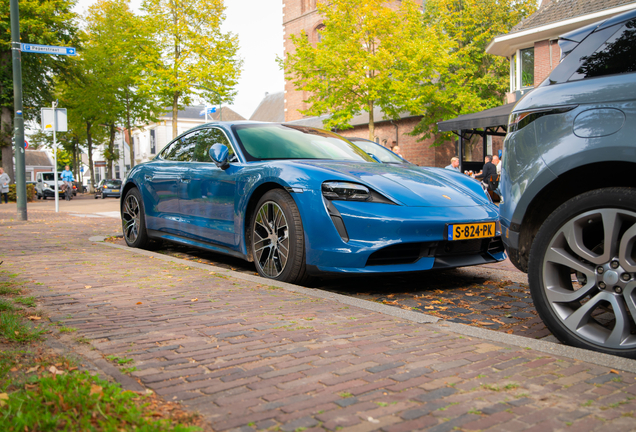 Porsche Taycan Turbo