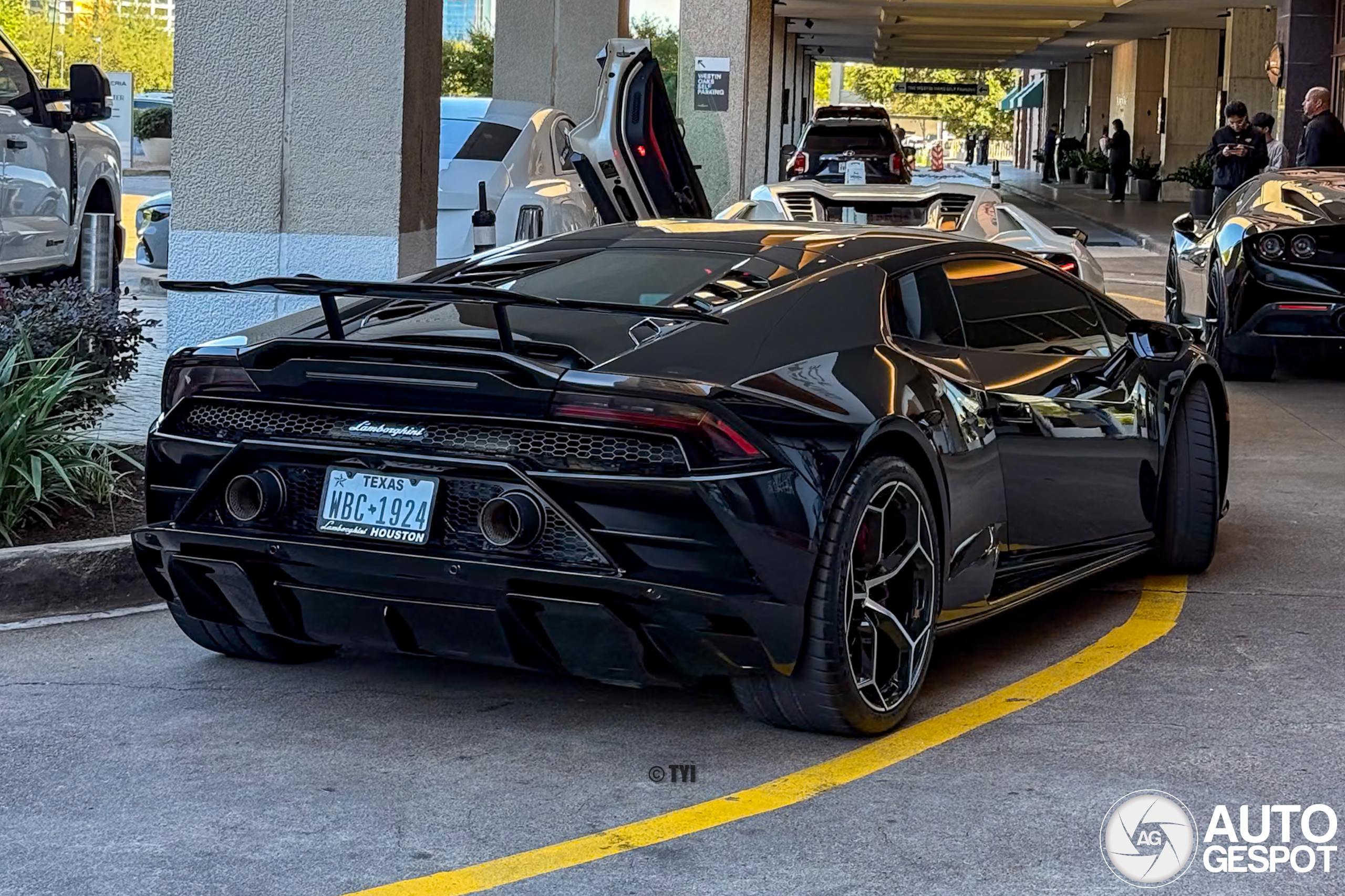 Lamborghini Huracán LP610-2 EVO RWD - 01 November 2025 - Autogespot