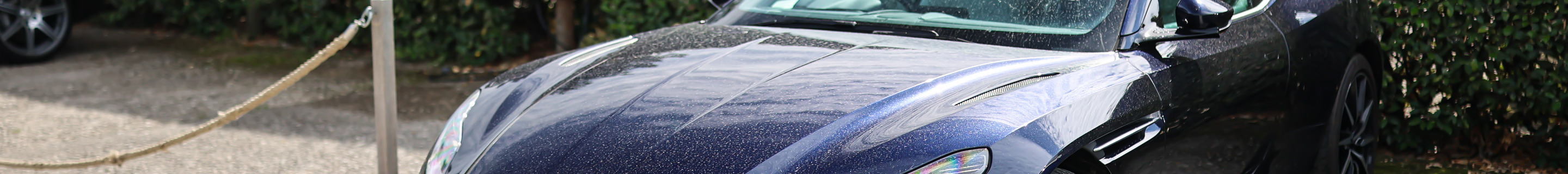 Aston Martin DB11 V8 Volante