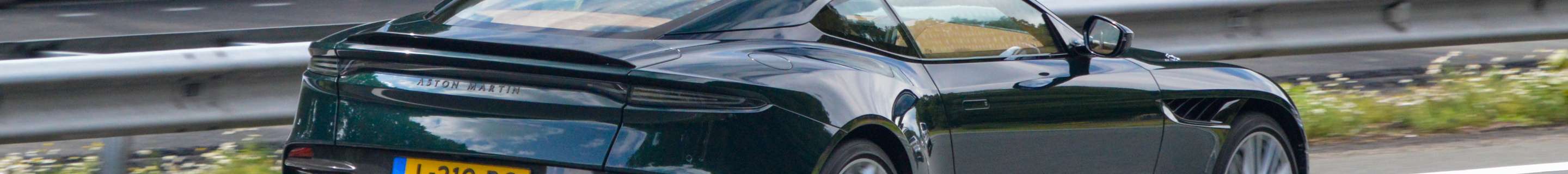 Aston Martin DBS Superleggera