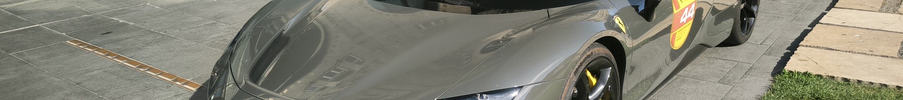 Ferrari SF90 Spider