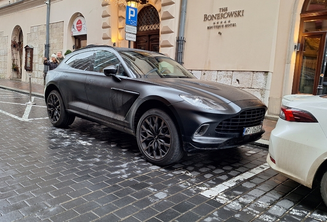 Aston Martin DBX