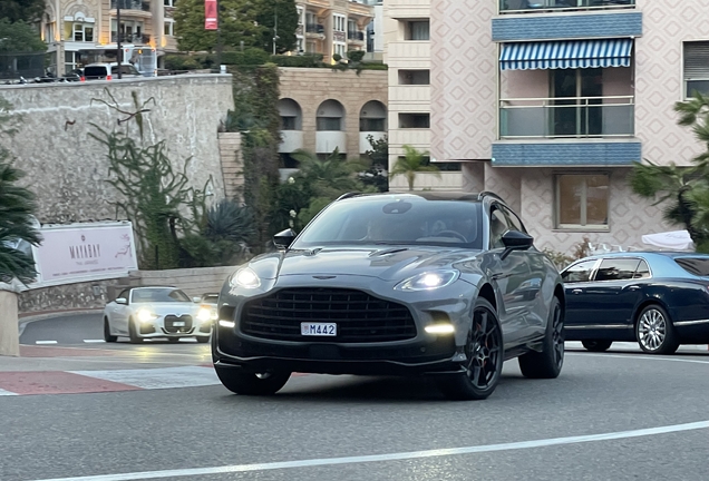 Aston Martin DBX707