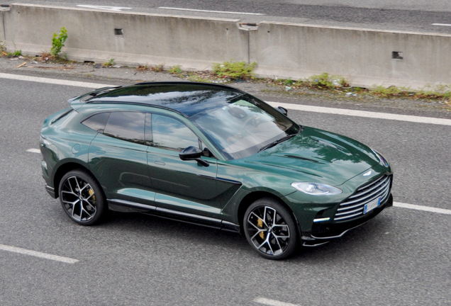 Aston Martin DBX707