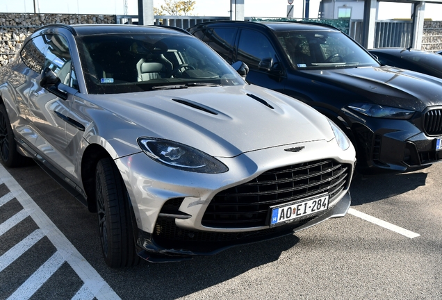 Aston Martin DBX707
