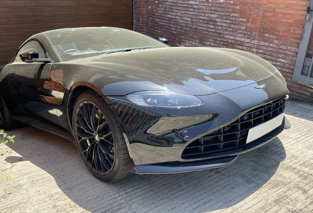 Aston Martin V8 Vantage 2018