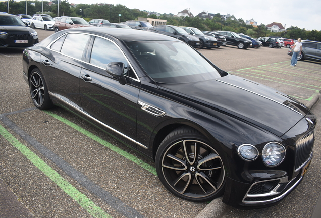 Bentley Flying Spur Hybrid