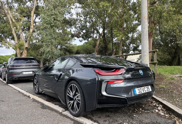 BMW i8