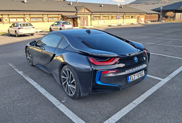BMW i8