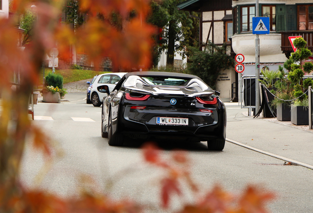 BMW i8 Roadster