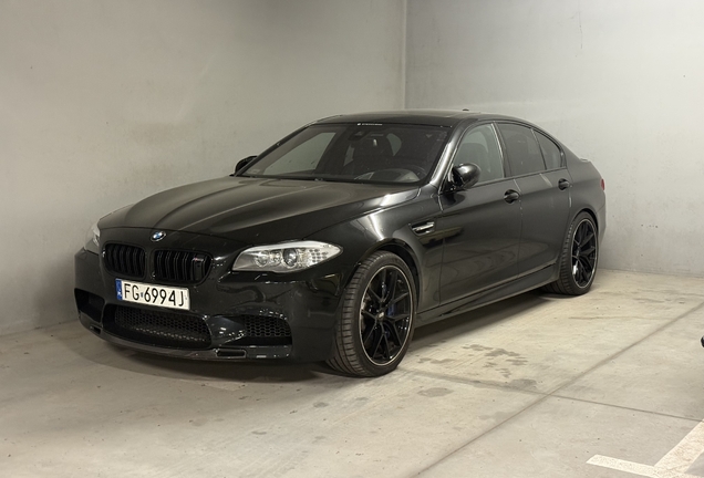 BMW M5 F10 2011