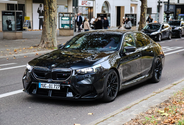 BMW M5 G90