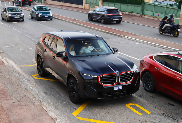 BMW XM G09 Label Red