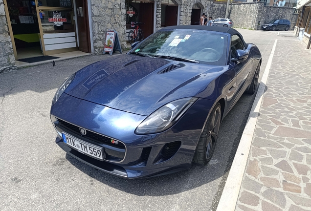 Jaguar F-TYPE S Convertible
