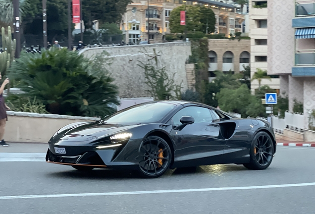 McLaren Artura Spider