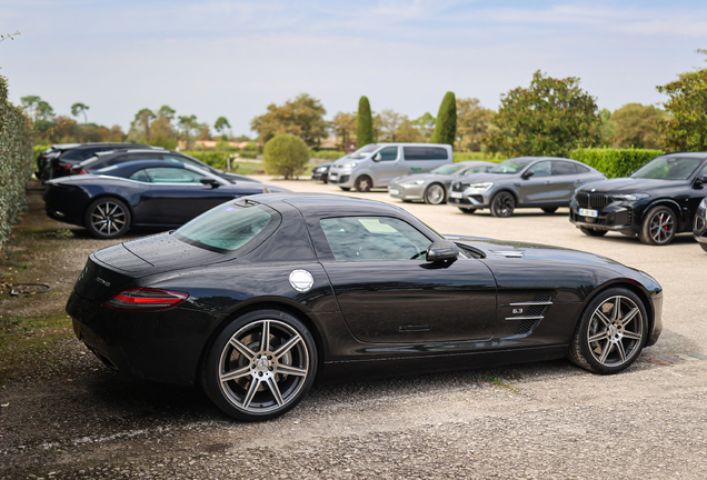 Mercedes-Benz SLS AMG