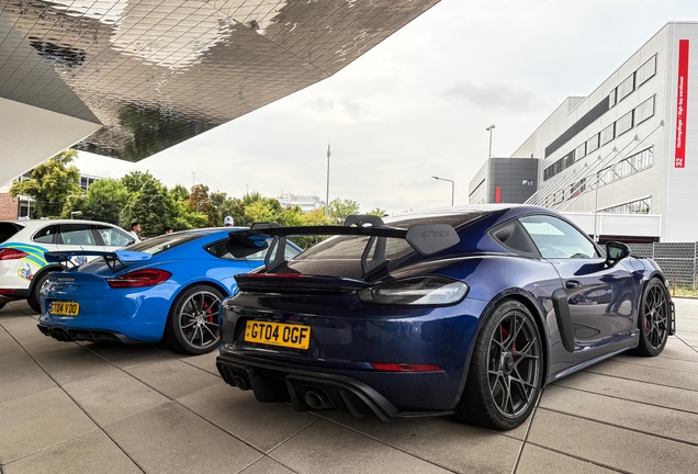 Porsche 718 Cayman GT4 RS