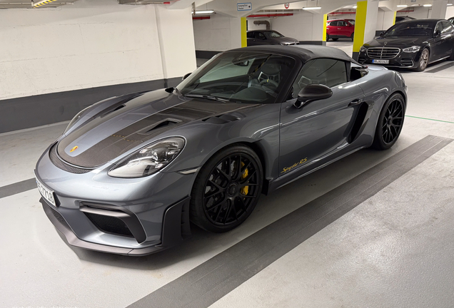 Porsche 718 Spyder RS Weissach Package
