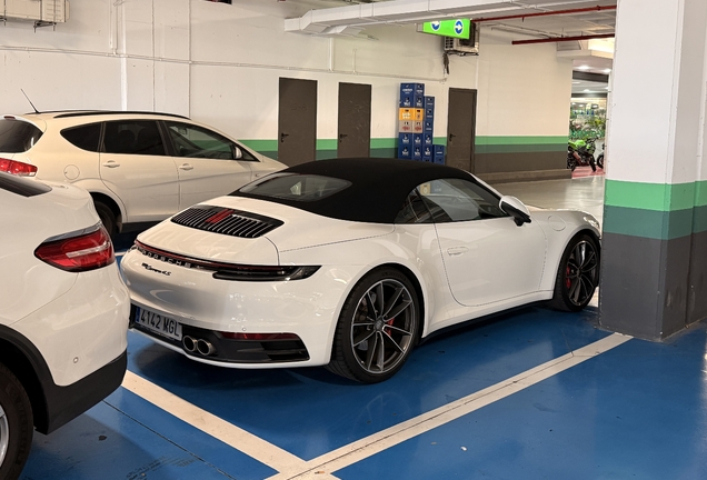 Porsche 992 Carrera 4S Cabriolet MkI