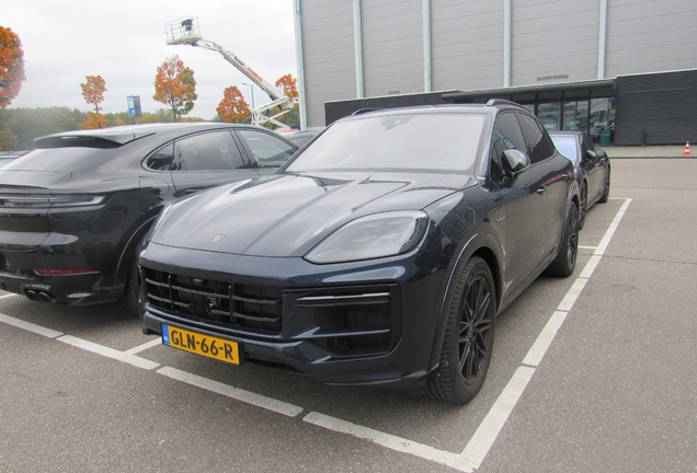 Porsche 9YA Cayenne Turbo E-Hybrid