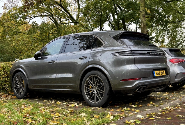 Porsche 9YA Cayenne Turbo E-Hybrid