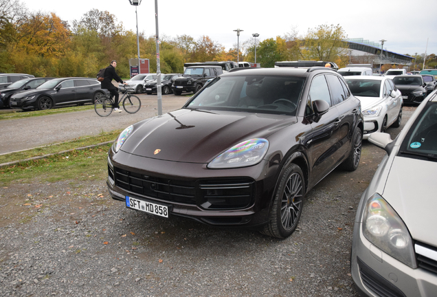 Porsche Cayenne Turbo S E-Hybrid