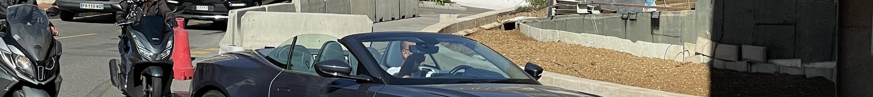 Aston Martin DB11 V8 Volante