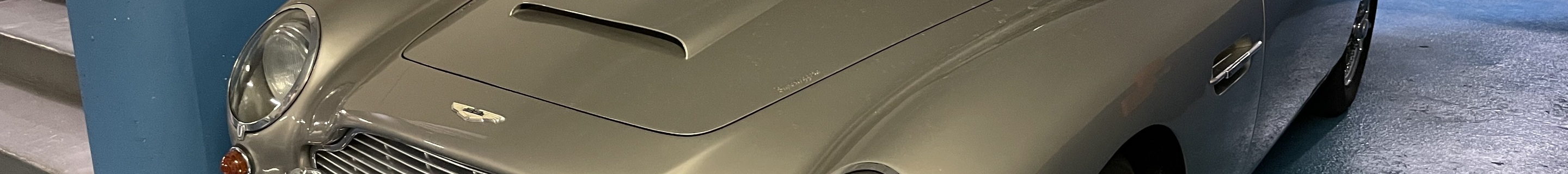 Aston Martin DB6 Vantage MKI