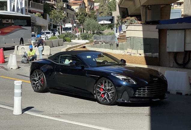 Aston Martin DB12 Volante