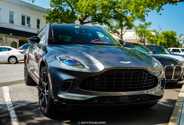 Aston Martin DBX
