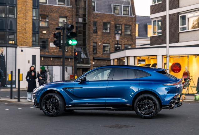 Aston Martin DBX S