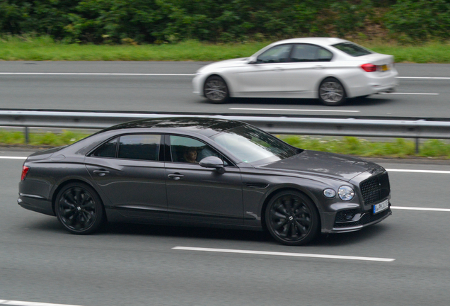 Bentley Flying Spur Hybrid