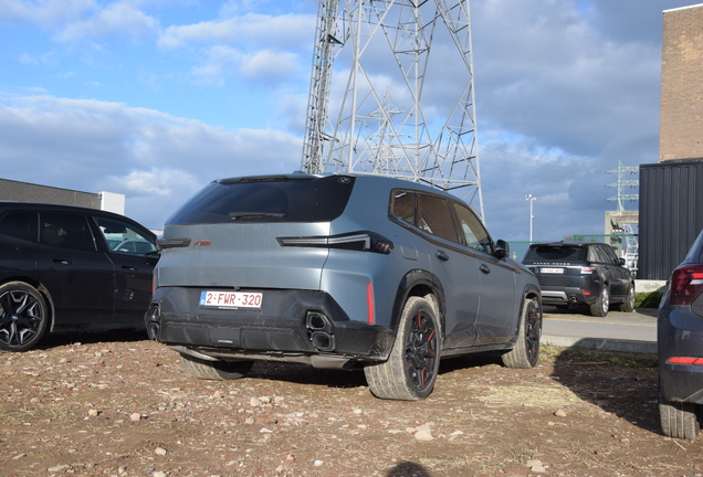 BMW XM G09 Label Red