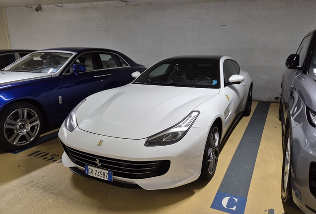 Ferrari GTC4Lusso