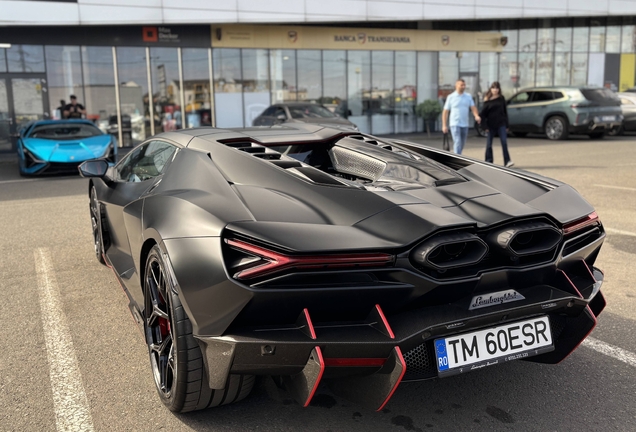 Lamborghini Revuelto